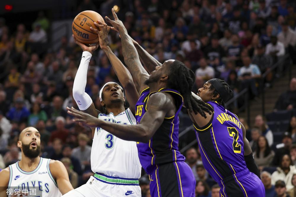 密集防守的 密集防守的