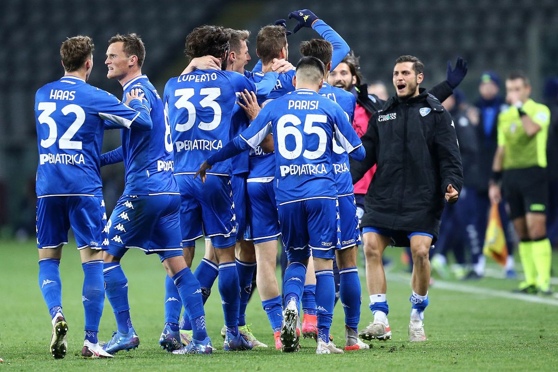 高价回购 高价回购